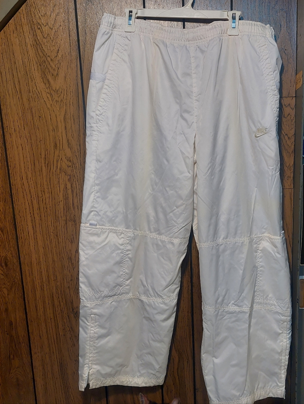 Nike Men’s White Lightweight Track Pants Joggers Nylon Vintage Y2K Silver Tag